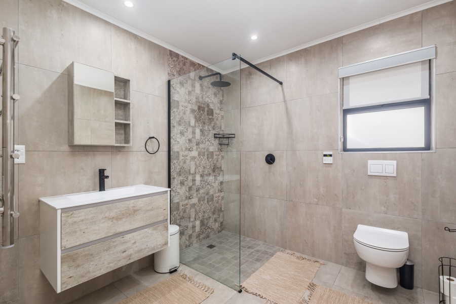 4 Bedroom Property for Sale in Baron View Western Cape